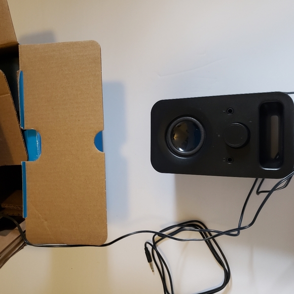 LOGITECH Z150 Multimedia 2.0 Speaker System 6W | Midnight Black | NEW - Picture 8 of 9